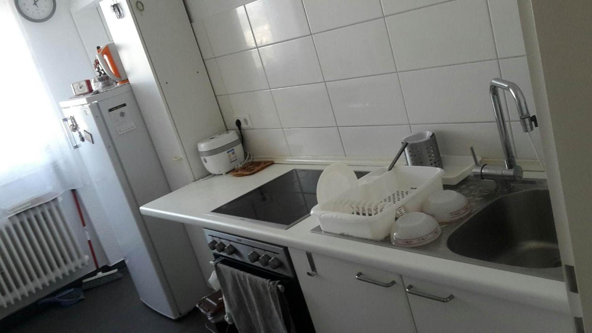 Egyszeru Szallas Stuttgart Ngoại thất bức ảnh